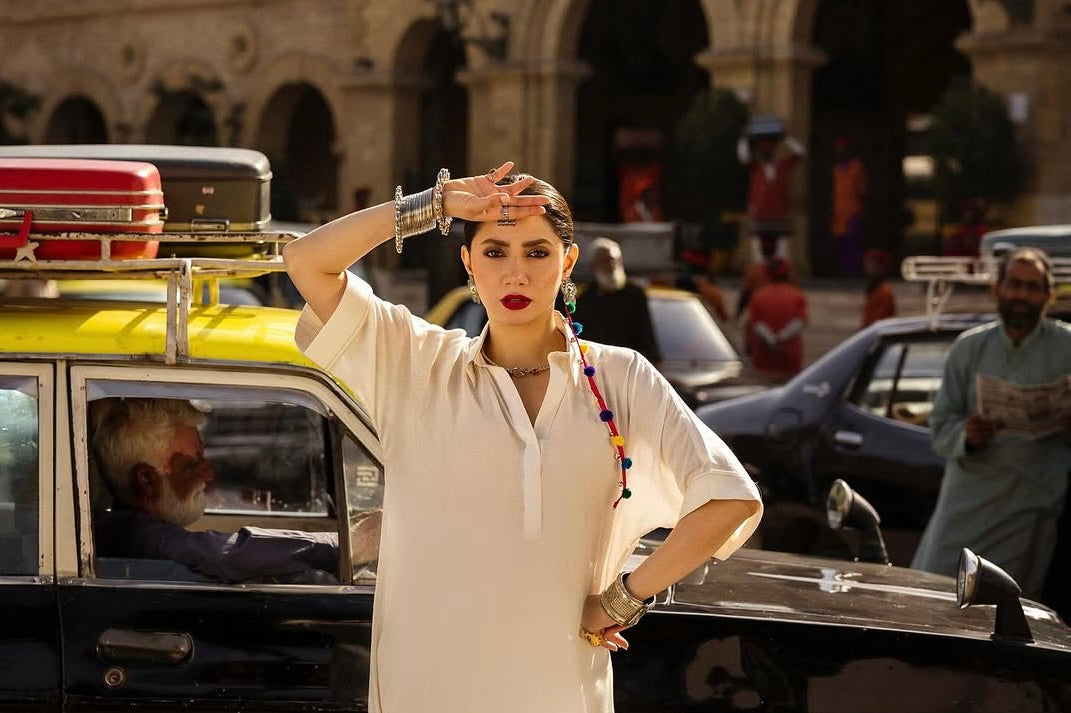 The hottest accessory of the season is Mahira Khan approved!