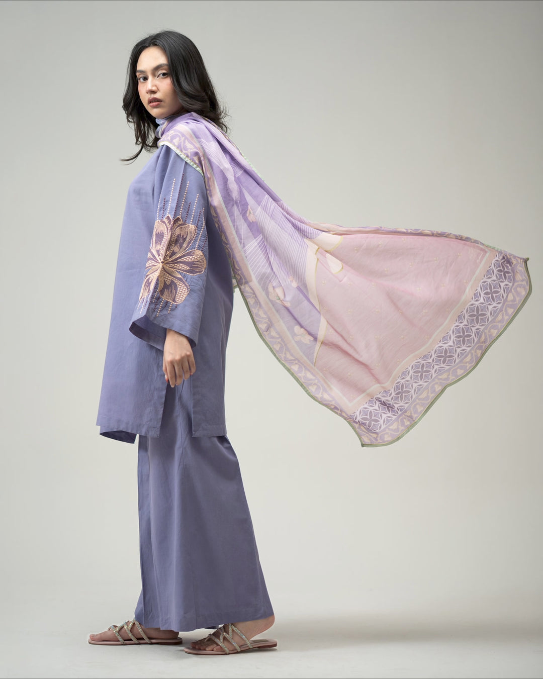 Sabr Scarf