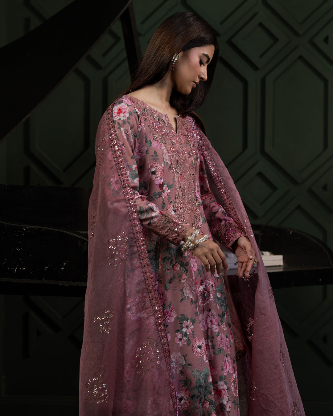 Hoorain