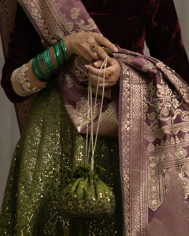 Ismat Phool Potli