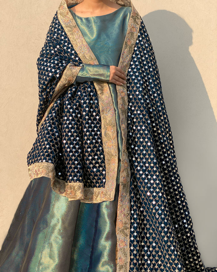 Mahrosh Velvet Shawl