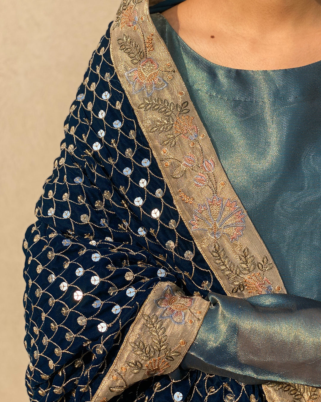 Mahrosh Velvet Shawl