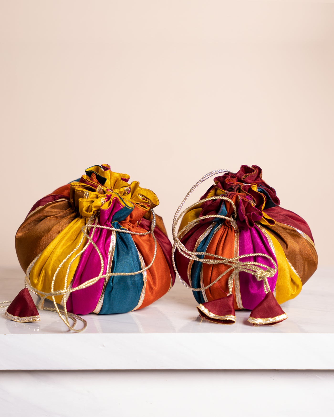 Nau-rattan Phool Potli